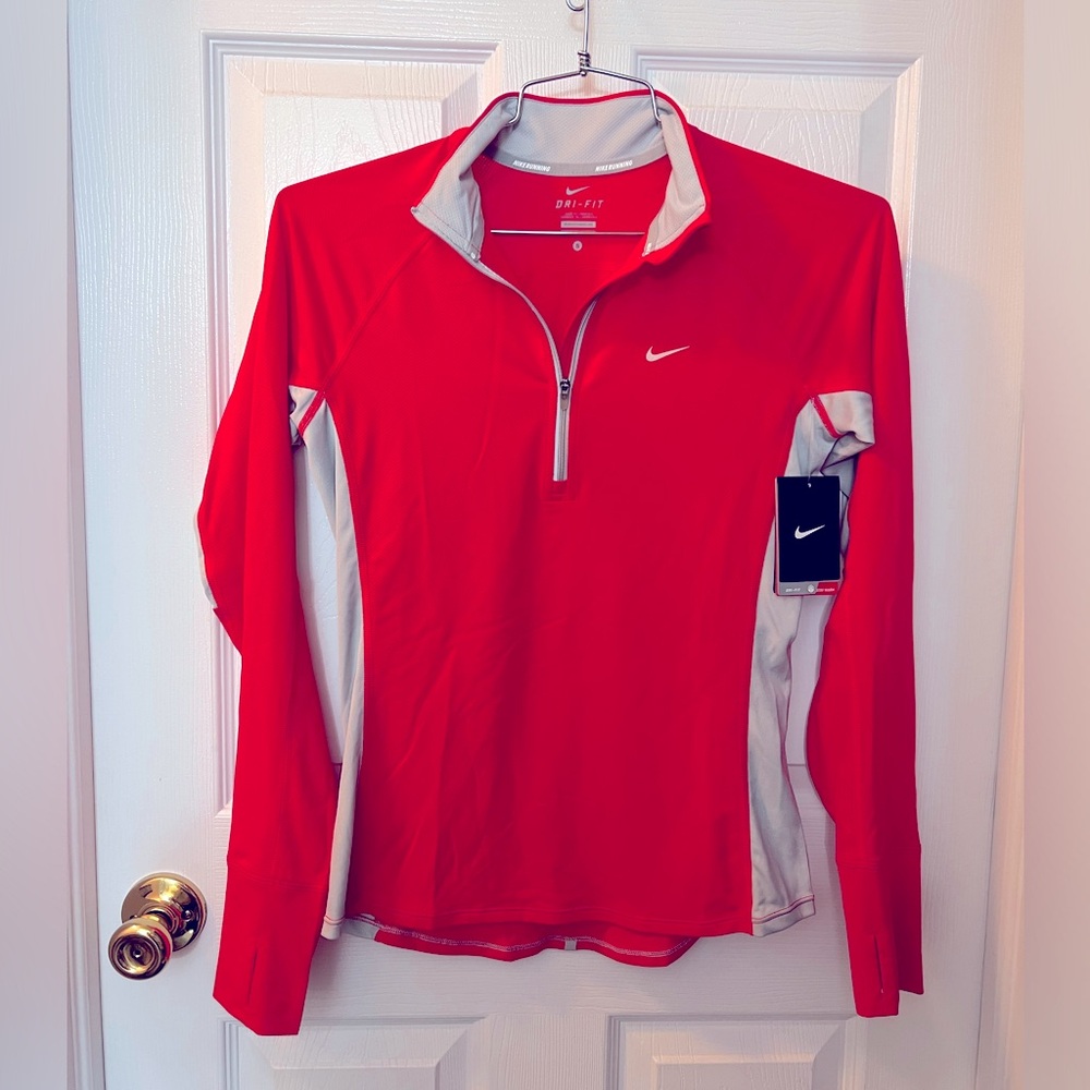NWT Nike DriFit Red 3 Quarter Zip Top Women’s Small
